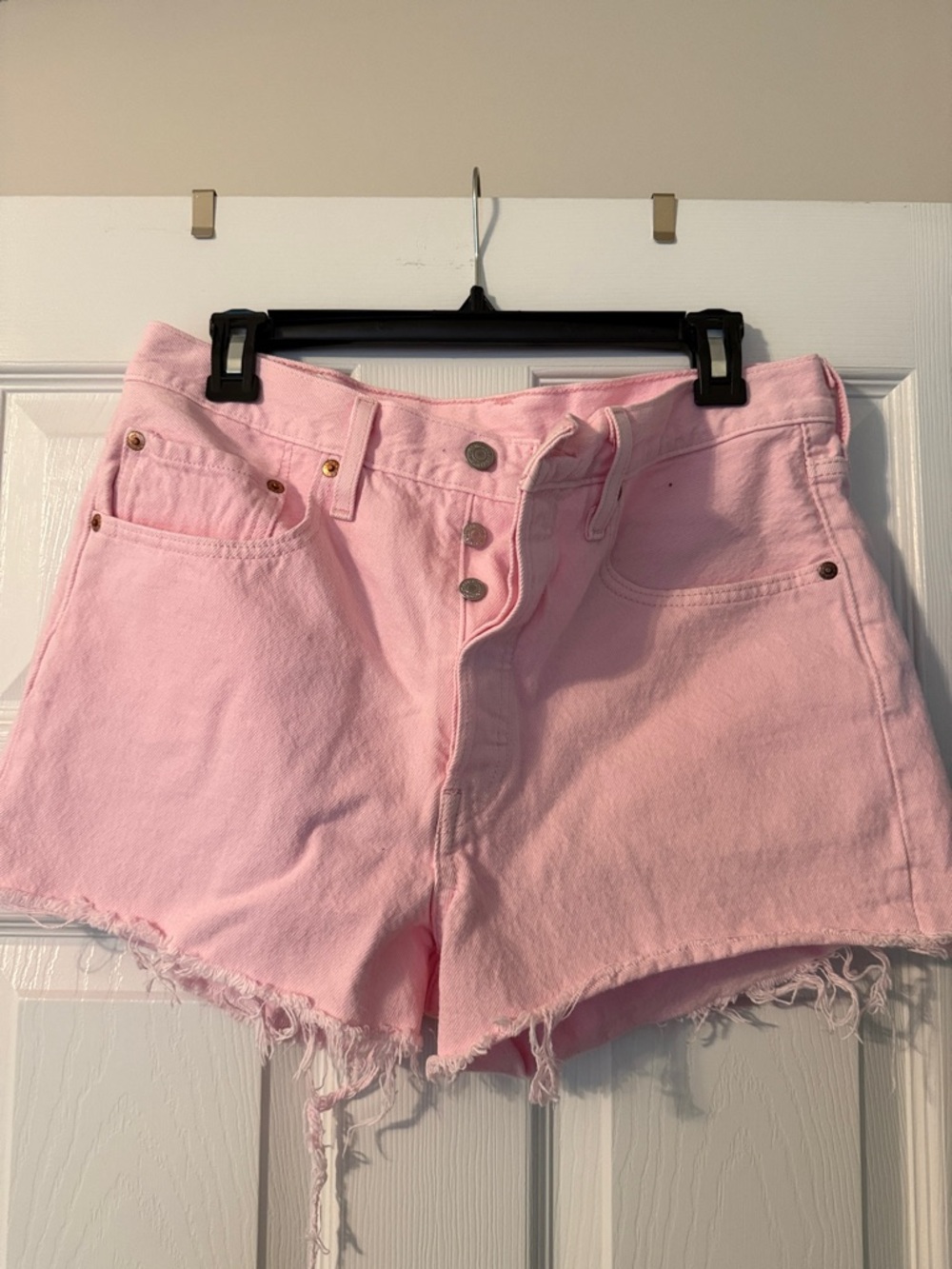 Pink High-Waist Denim Levi shorts